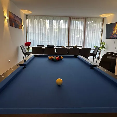 Holiday home Bodensee Penthouse 23d - Seesicht - Billiard - Massage - Bbq - Tischkicker - Panorama Exklusive Ohningen